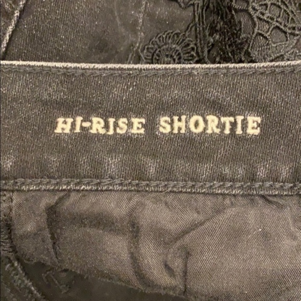 American Eagle Outfitters Black Shorts - Picture 4 of 5